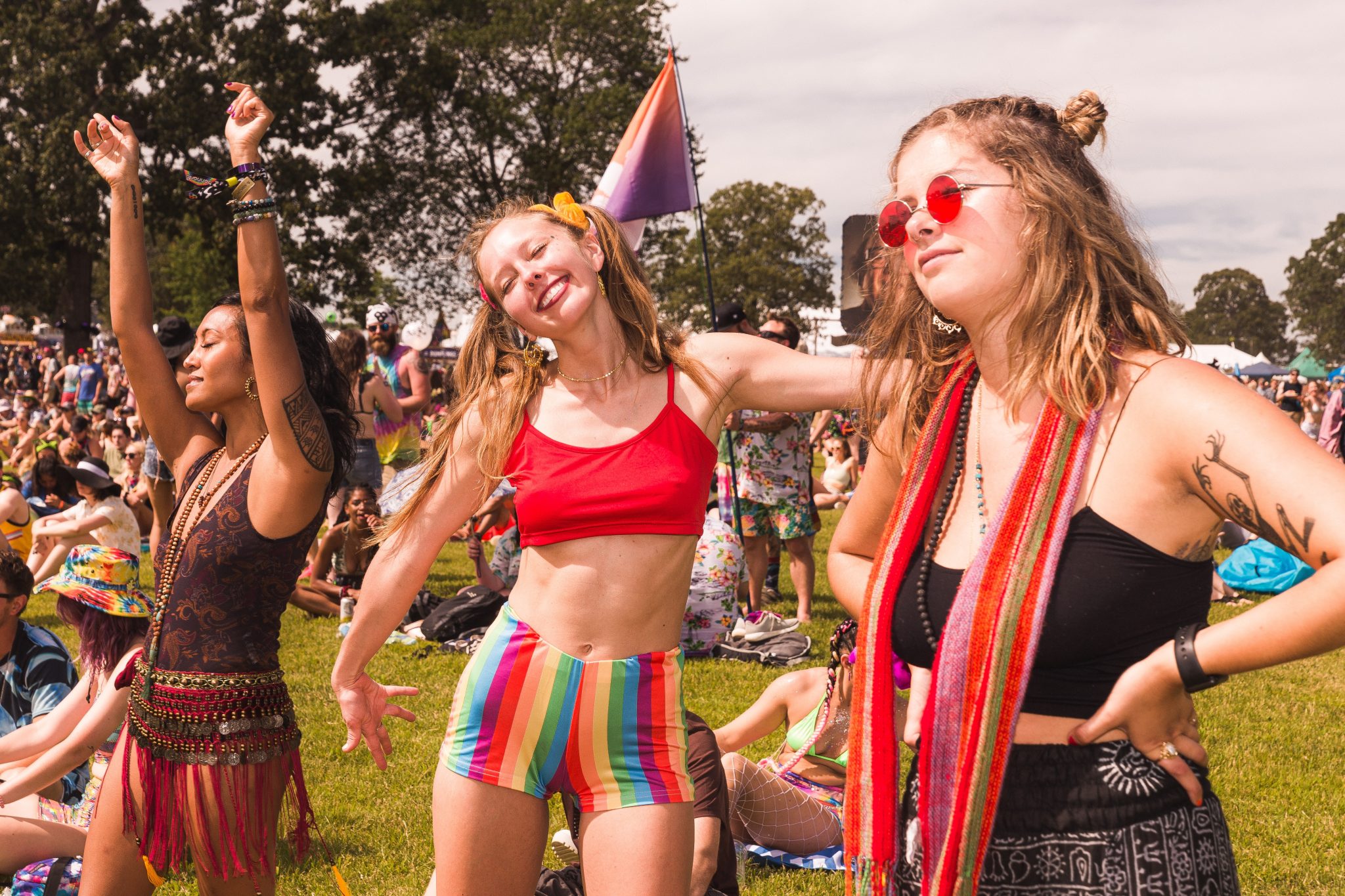 8 Reasons to Date a Rave Girl EDM World Magazine♫♥